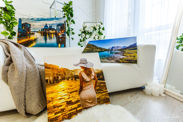 The Ultimate Guide to Choosing the Right Print Material: Canvas, Metal, or Acrylic
